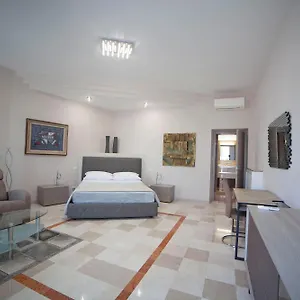 Imhome - Cadorna House 2*, Milan Italy